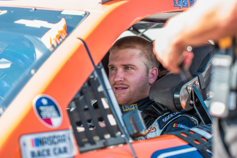 Illustration for article titled Take An Up-Close Look Into All The Inner Workings Of A NASCAR InfieldÂ